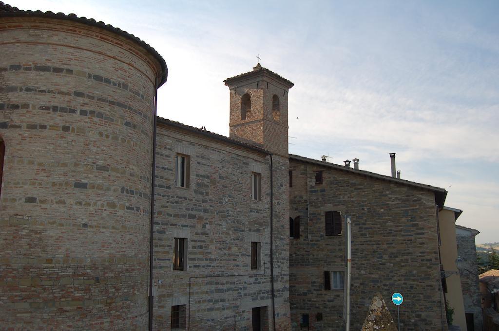 مبيت وإفطار Belforte del Chienti Palazzo Bonfranceschi المظهر الخارجي الصورة